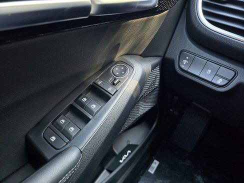 New 2026 Kia Seltos S FWD image 12