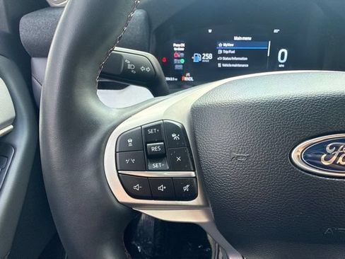 Used 2025 Ford Explorer Active w/ Active Comfort Package AWD/4WD image 27
