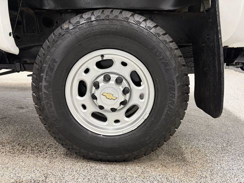 Used 2005 Chevrolet Silverado 2500 LS AWD/4WD image 9