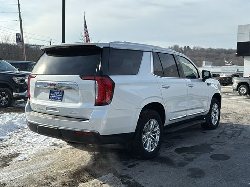 Used 2022 GMC Yukon SLT w/ SLT Premium Package image 4