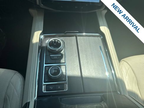 Used 2024 Ford Expedition Max Platinum AWD/4WD image 33
