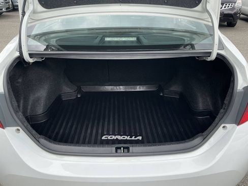 Used 2019 Toyota Corolla SE FWD image 28