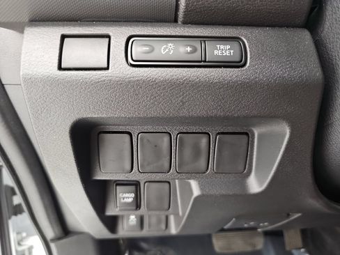 Used 2024 Nissan Frontier S RWD image 27