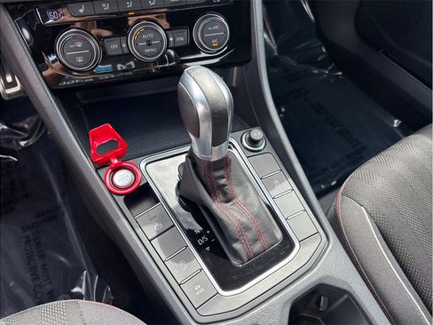 Used 2019 Volkswagen Jetta GLI FWD image 31