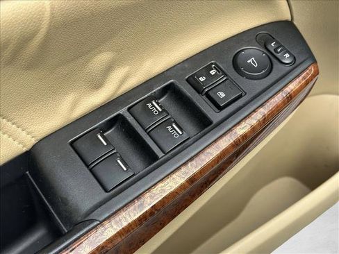 Used 2012 Honda Accord EX-L image 17