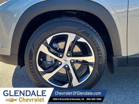 Certified 2024 Chevrolet Trax RS w/ Driver Confidence Package image 19