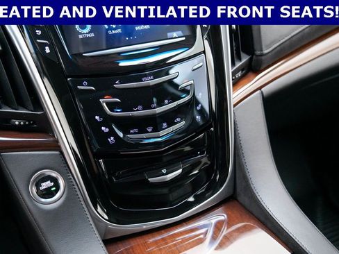 Used 2019 Cadillac Escalade ESV Luxury image 13