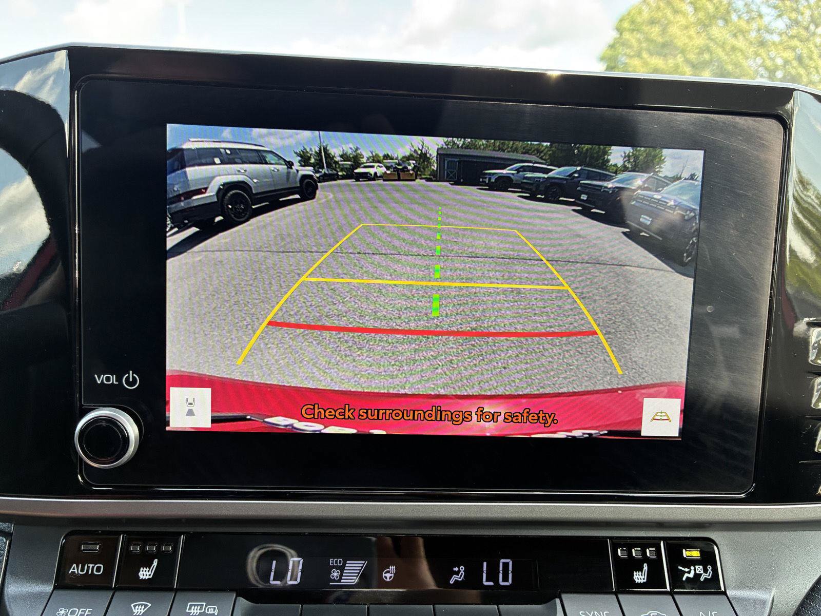 Used 2026 Toyota Camry Hybrid w/ Convenience Package FWD image 26