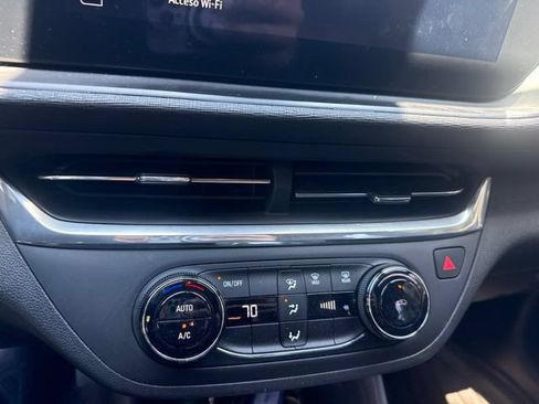 Used 2024 Buick Envista Preferred FWD image 16