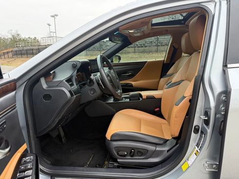 Used 2022 Lexus ES 350 w/ Premium Package image 24