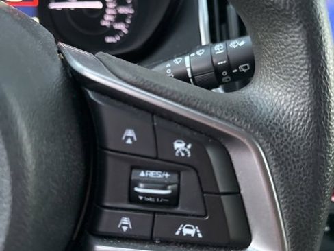 Used 2023 Subaru Impreza 2.0i image 3