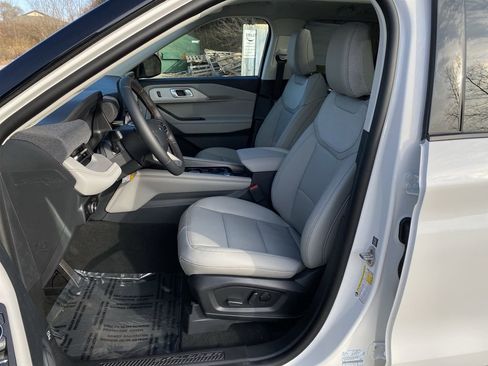 New 2026 Ford Explorer Active image 4