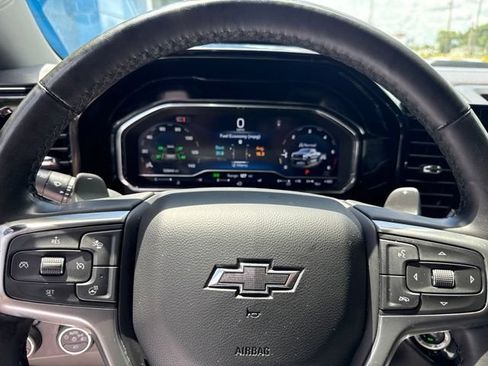 Used 2024 Chevrolet Silverado 1500 LT Trail Boss w/ Convenience Package II AWD/4WD image 19