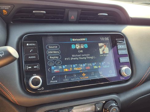 Used 2024 Nissan Kicks SR w/ SR Premium Package FWD image 7