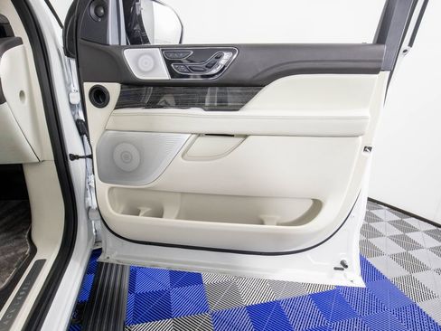 Used 2023 Lincoln Navigator Black Label image 18