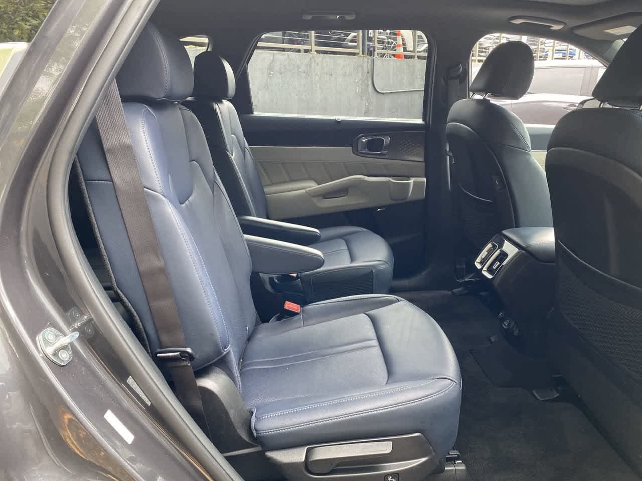 Used 2023 Kia Sorento SX Prestige AWD/4WD image 16