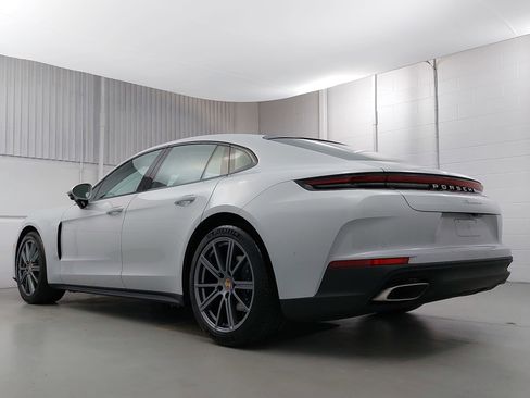New 2026 Porsche Panamera image 3