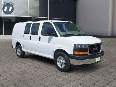 Used 2023 GMC Savana 2500 w/ Driver Convenience Package image 7