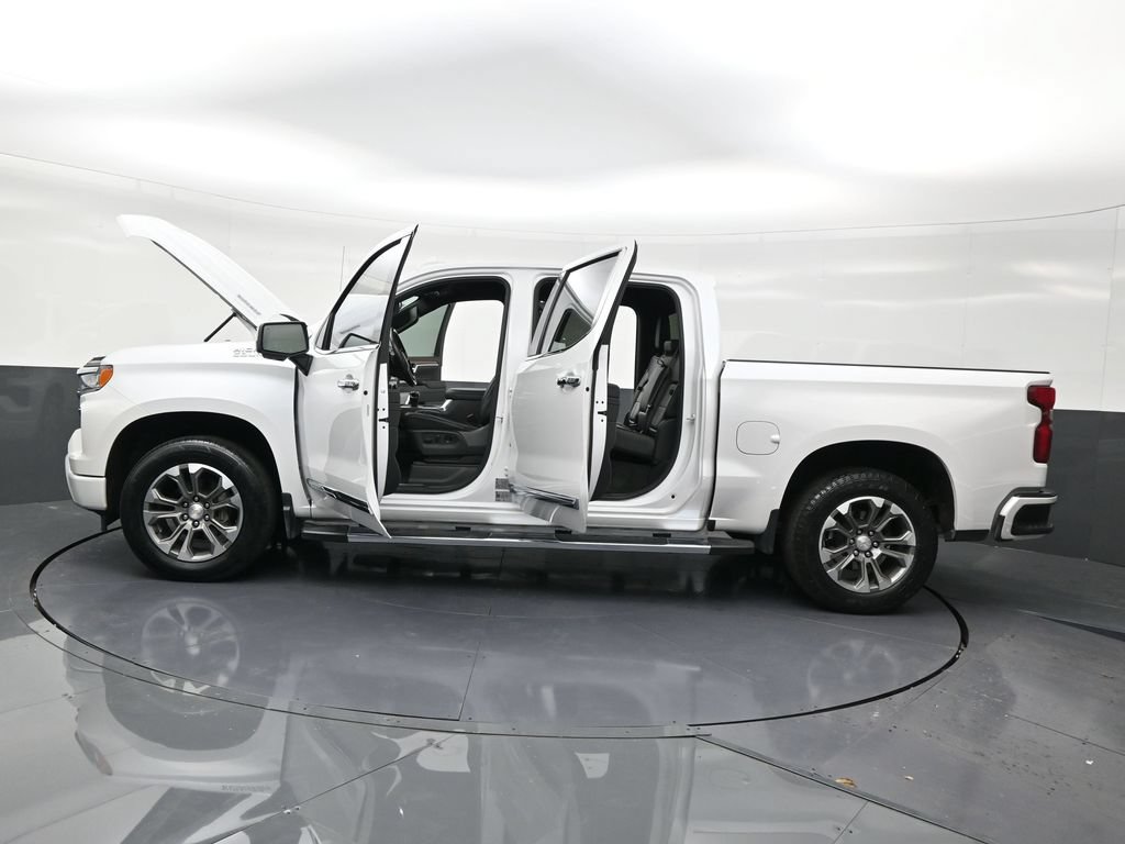 Used 2024 Chevrolet Silverado 1500 High Country AWD/4WD image 30