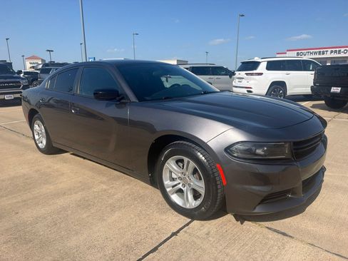 Used 2023 Dodge Charger SXT RWD image 3