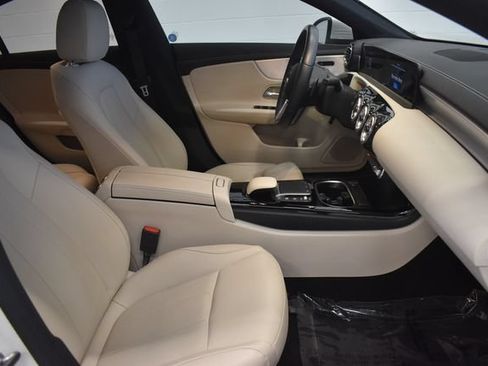 Used 2022 Mercedes-Benz CLA 250 image 19