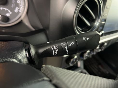 Used 2020 Toyota Tacoma SR5 w/ Technology Package image 22