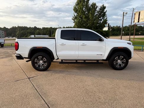 Used 2024 GMC Canyon AT4 w/ Canyon Safety Plus Package AWD/4WD image 6
