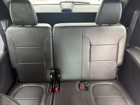 Used 2021 Chevrolet Traverse RS FWD image 18