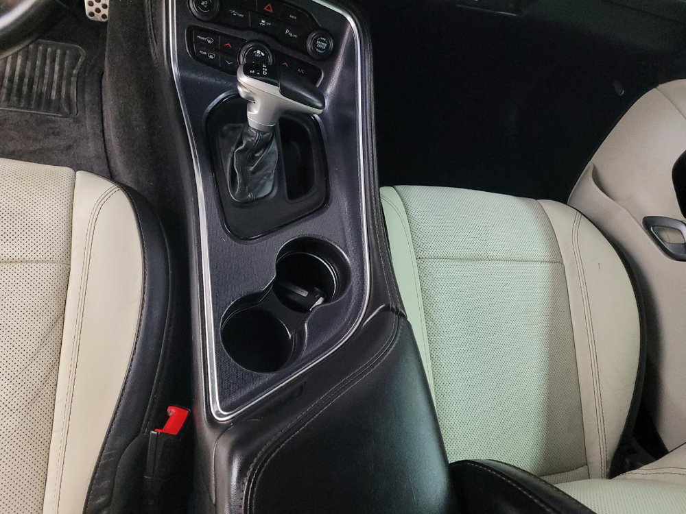Used 2015 Dodge Challenger SXT Plus w/ Technology Group RWD image 26