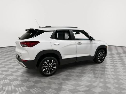 Certified 2025 Chevrolet TrailBlazer LT AWD/4WD image 11