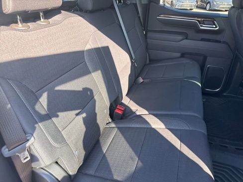 Used 2025 Chevrolet Silverado 1500 LT AWD/4WD image 19