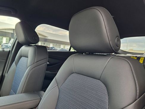 New 2026 Buick Envista Sport Touring FWD image 5