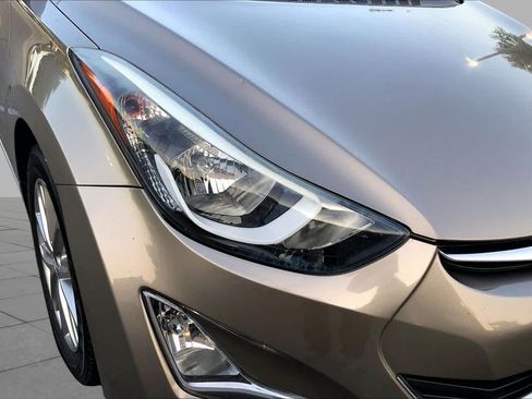 Used 2014 Hyundai Elantra SE w/ Option Group 02 FWD image 26