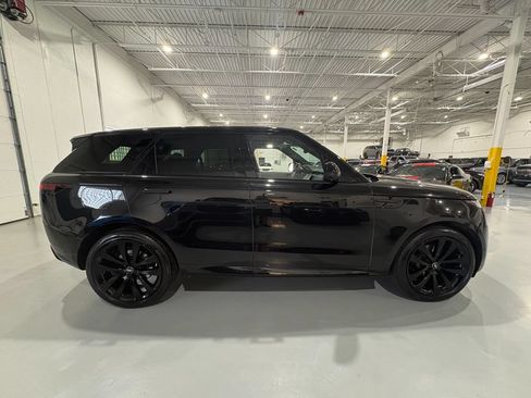 Used 2024 Land Rover Range Rover Sport Dynamic SE AWD/4WD image 8