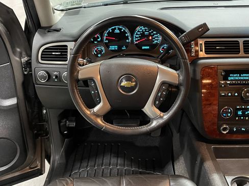 Used 2011 Chevrolet Suburban LT AWD/4WD image 12