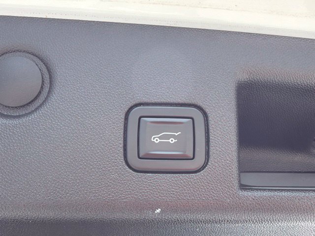 Used 2023 Chevrolet Equinox LT w/ Driver Convenience Package AWD/4WD image 7