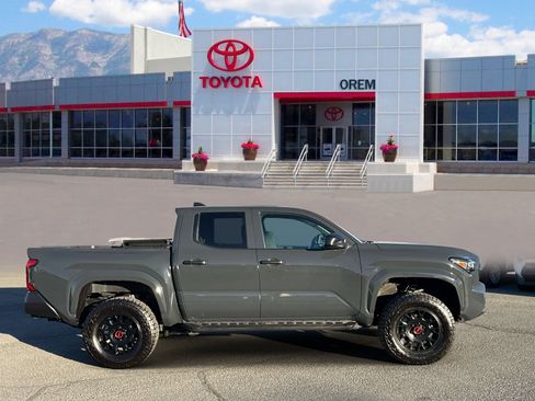 Used 2026 Toyota Tacoma SR AWD/4WD image 3