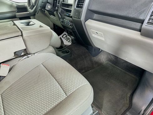 Used 2016 Ford F150 XLT AWD/4WD image 33