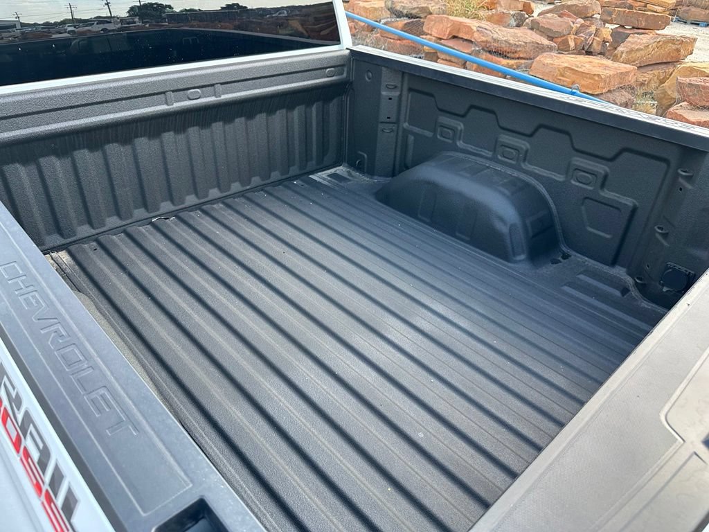 Used 2025 Chevrolet Silverado 1500 Custom Trail Boss AWD/4WD image 7