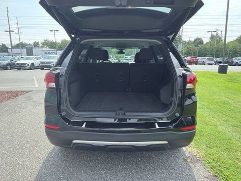 Used 2022 Chevrolet Equinox LT w/ Driver Convenience Package AWD/4WD image 8