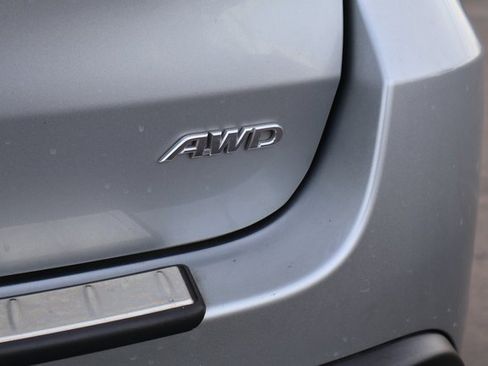 Used 2019 Toyota Highlander LE image 12