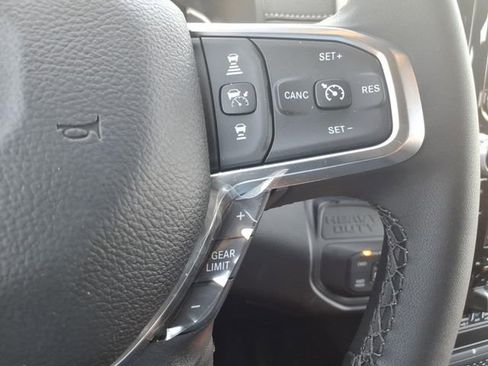 New 2026 RAM 2500 Laramie AWD/4WD image 28