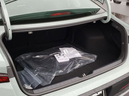 New 2025 Kia K4 LXS image 7