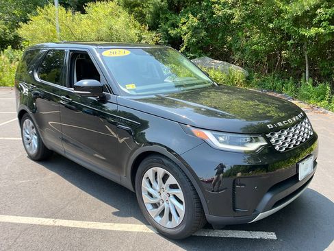 Used 2024 Land Rover Discovery S AWD/4WD image 7