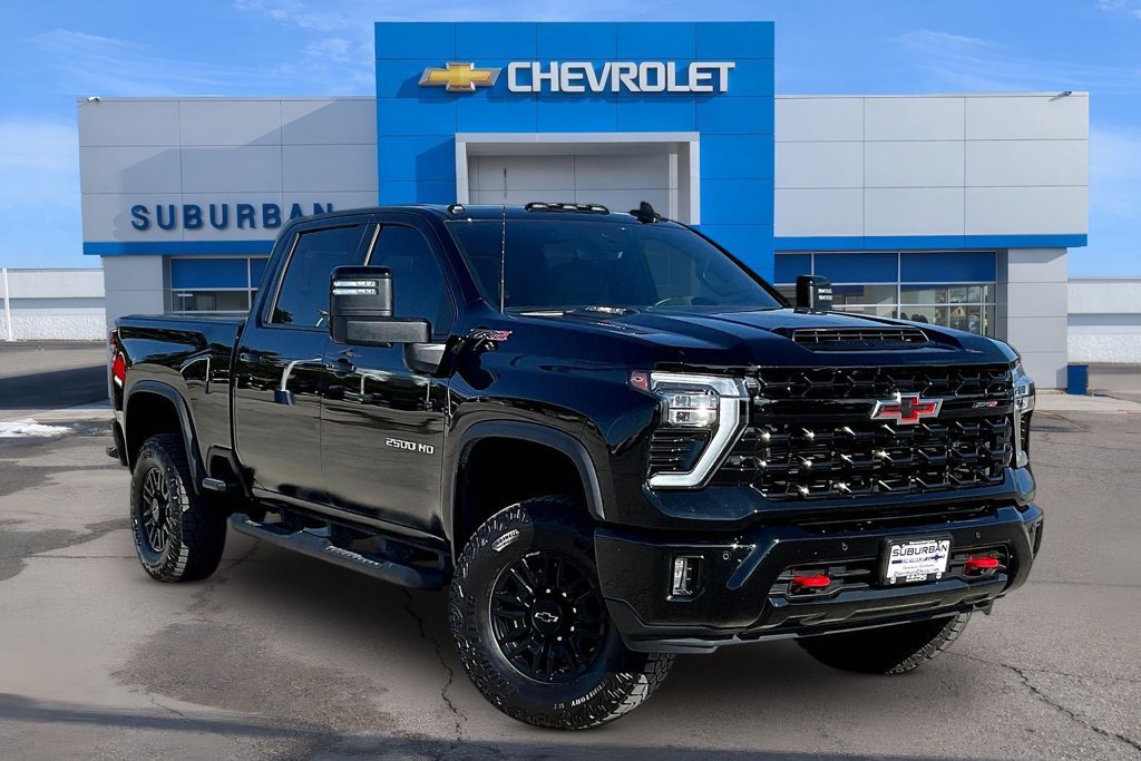 Used 2025 Chevrolet Silverado 2500 ZR2 w/ Technology Package AWD/4WD image 2
