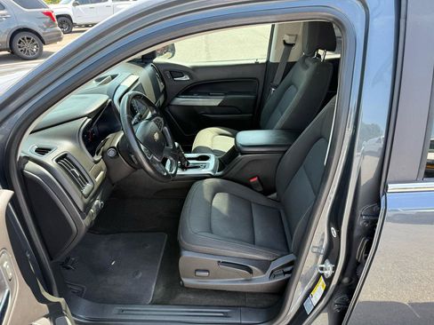 Used 2017 Chevrolet Colorado LT RWD image 11