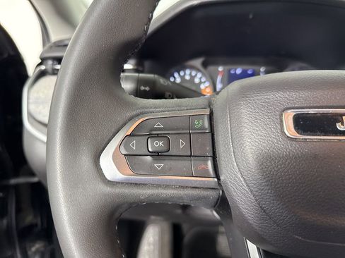 Used 2022 Jeep Compass Latitude image 25