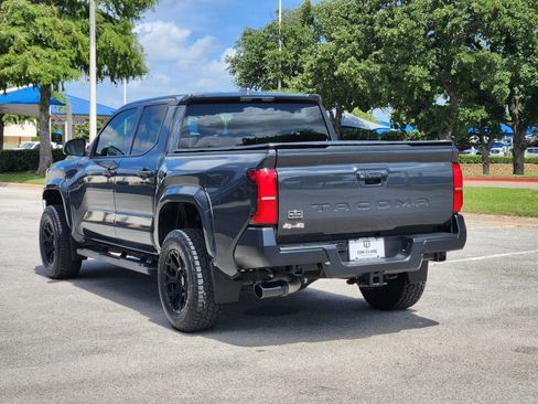 Used 2024 Toyota Tacoma SR AWD/4WD image 4