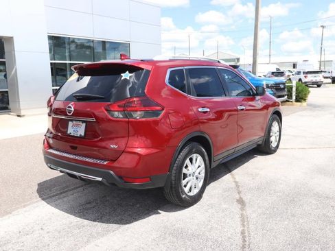 Used 2018 Nissan Rogue SV FWD image 14
