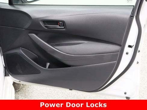 Used 2024 Toyota Corolla LE image 31